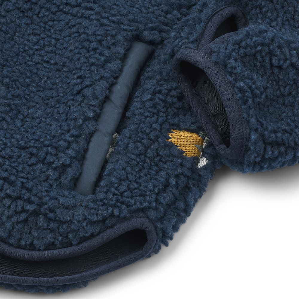 634033ea58c1cfbec685c113a3516d58