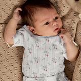 Lil' Atelier body de manga corta Duna Slim Leche de coco Fresa NBFRACHELLO